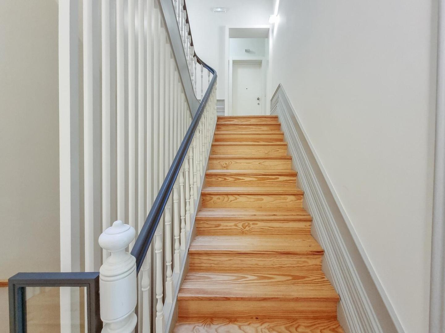 Spacious Flat With Private Terrace And Shared Pool Apartament Porto