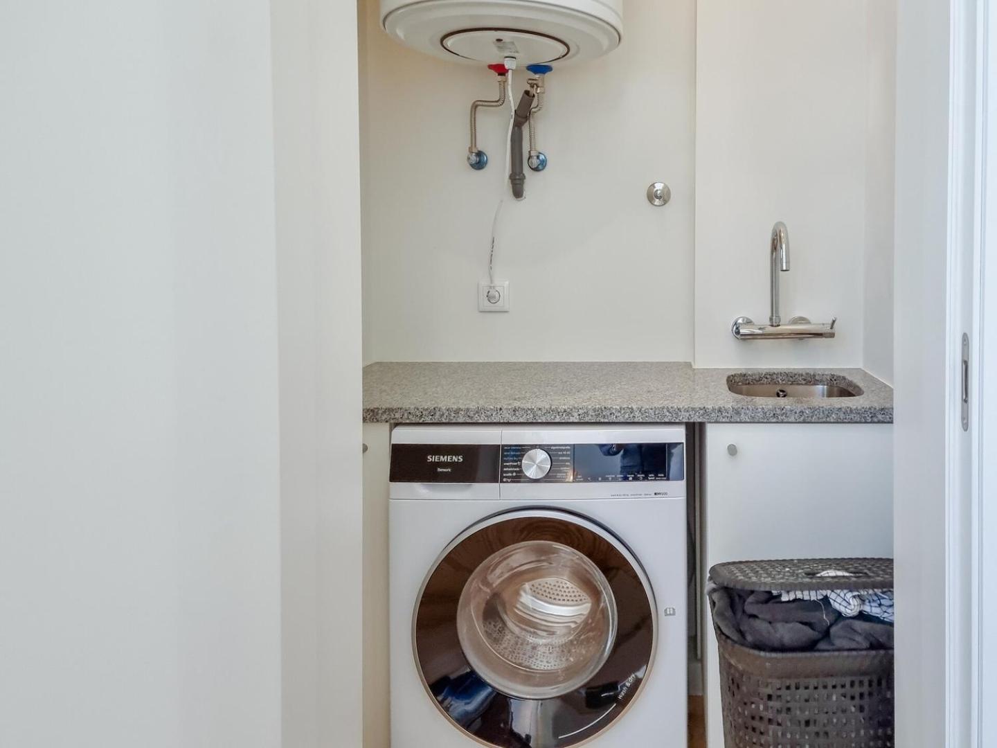 Spacious Flat With Private Terrace And Shared Pool Apartament