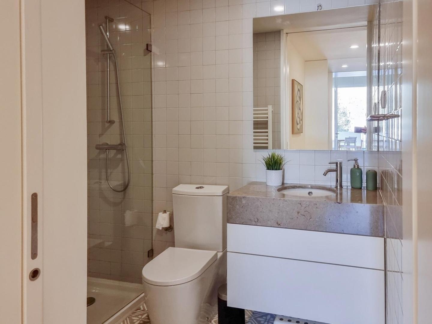 Apartament Spacious Flat With Private Terrace And Shared Pool *