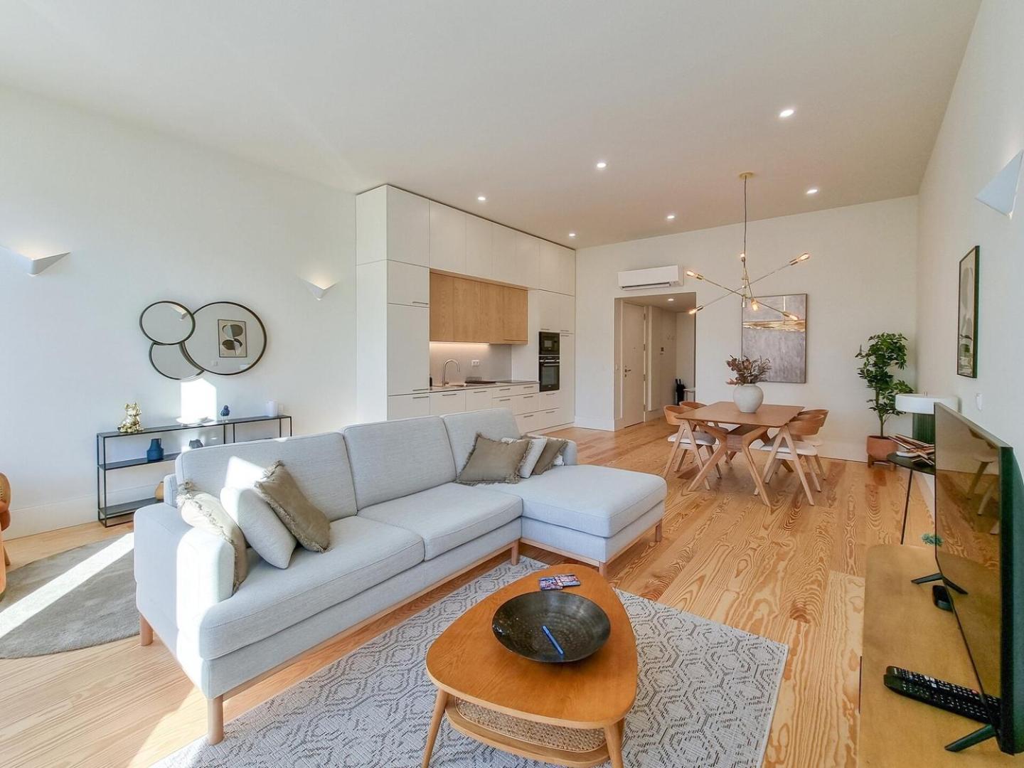 Apartament Spacious Flat With Private Terrace And Shared Pool