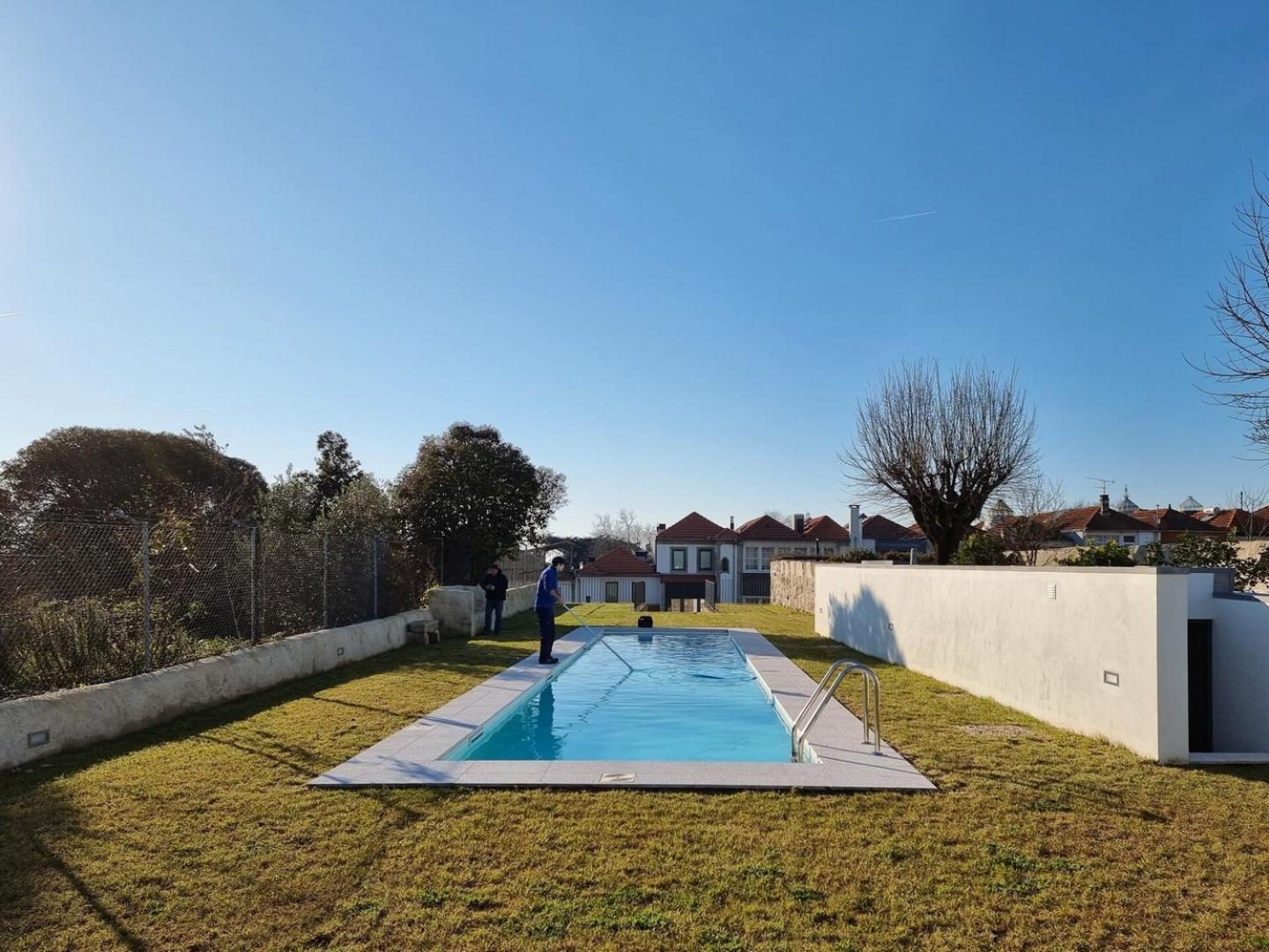 Apartament Spacious Flat With Private Terrace And Shared Pool
